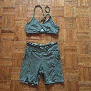 Wolven Threads Eucalyptus Green Midi Bike Short & Reversible Keyhole Bra Set XS